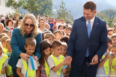 V Kamniku odprli eno najbolj modernih osnovnih šol v Sloveniji (37)